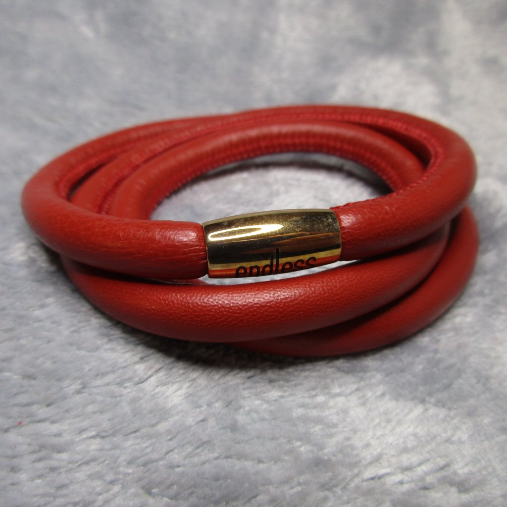 Endless Triple Red Leather Gold Clasp Bracelet By Jlo 8 Inch New A43